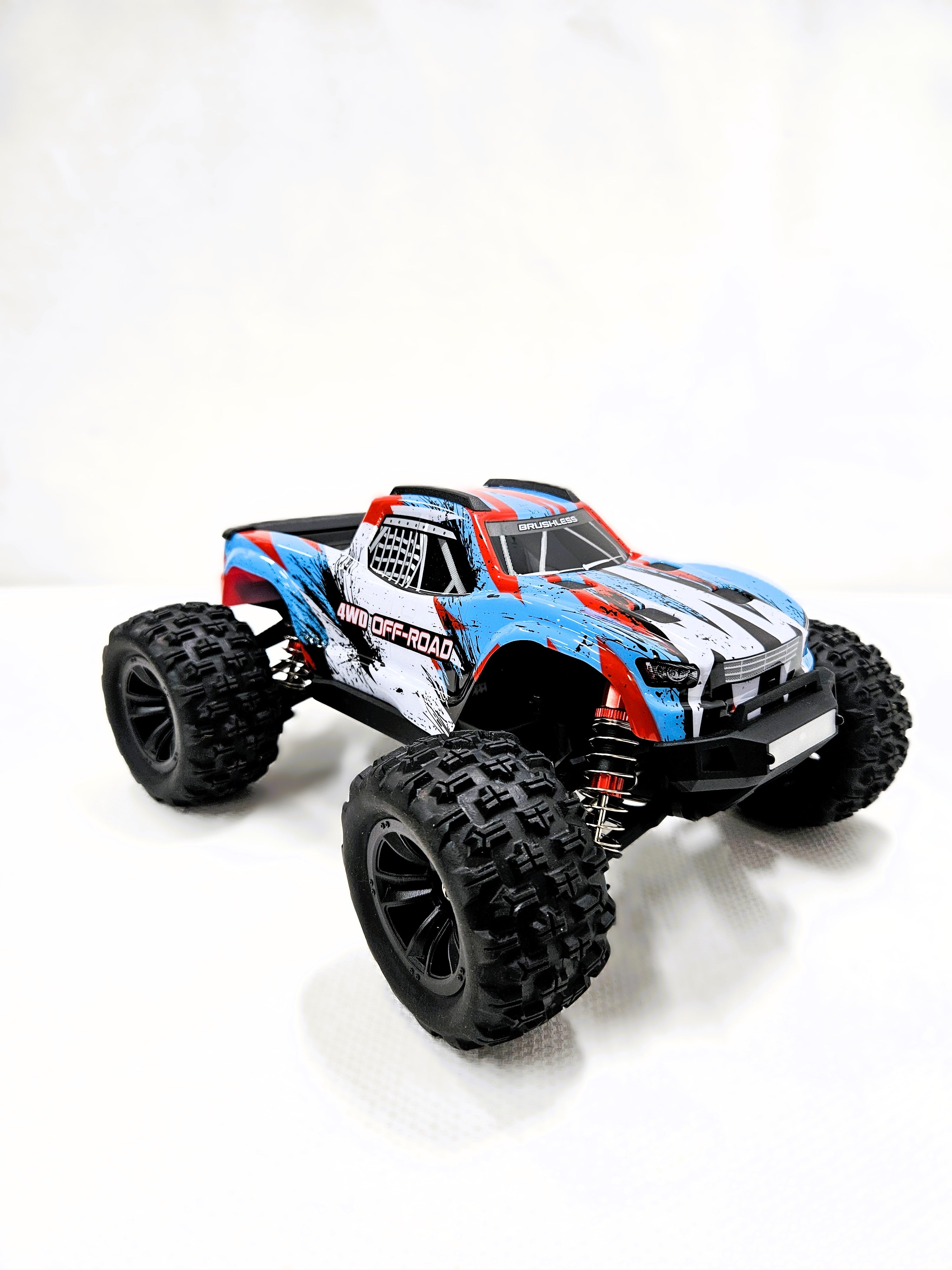 Electric-Powered Off-Road Truck RCC | 1:16 4WD High-Performance RC Truck