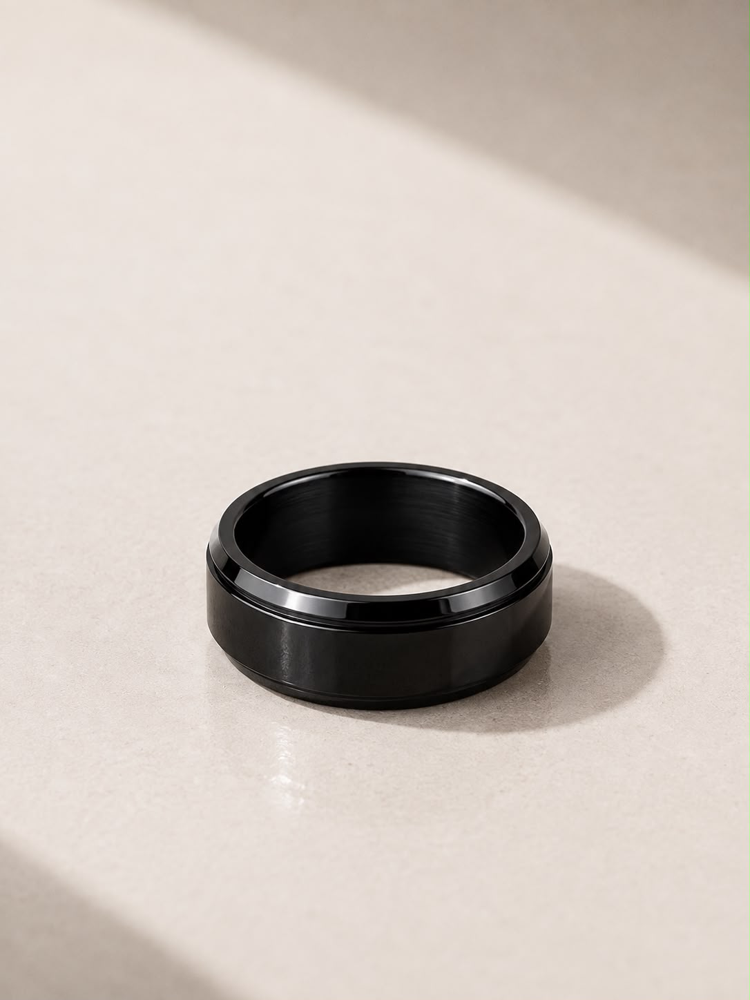 Men’s Black Minimalist Fashion Ring