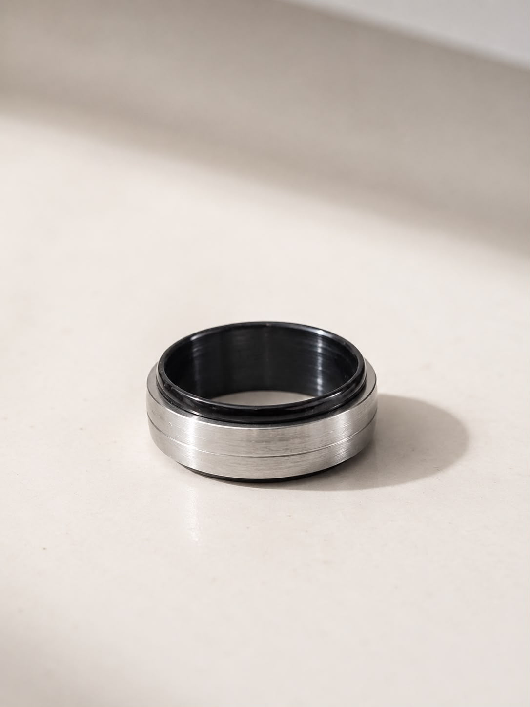Men’s Silver &amp; Black Minimalist Ring