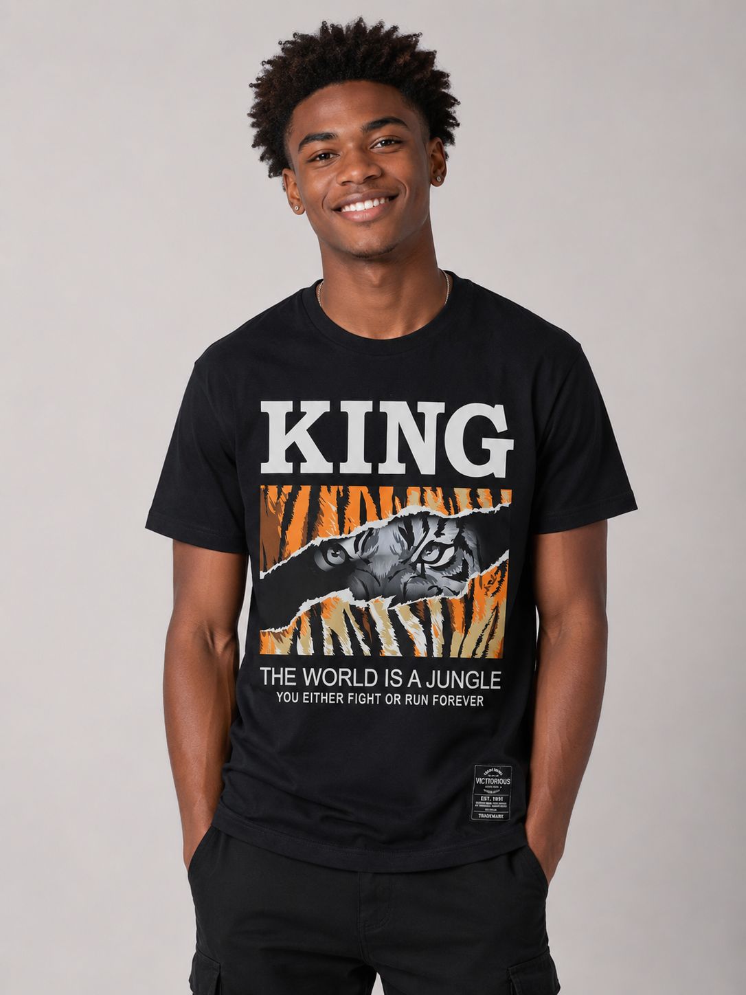 Victorious Men’s King Jungle Tiger Graphic T-Shirt – Black