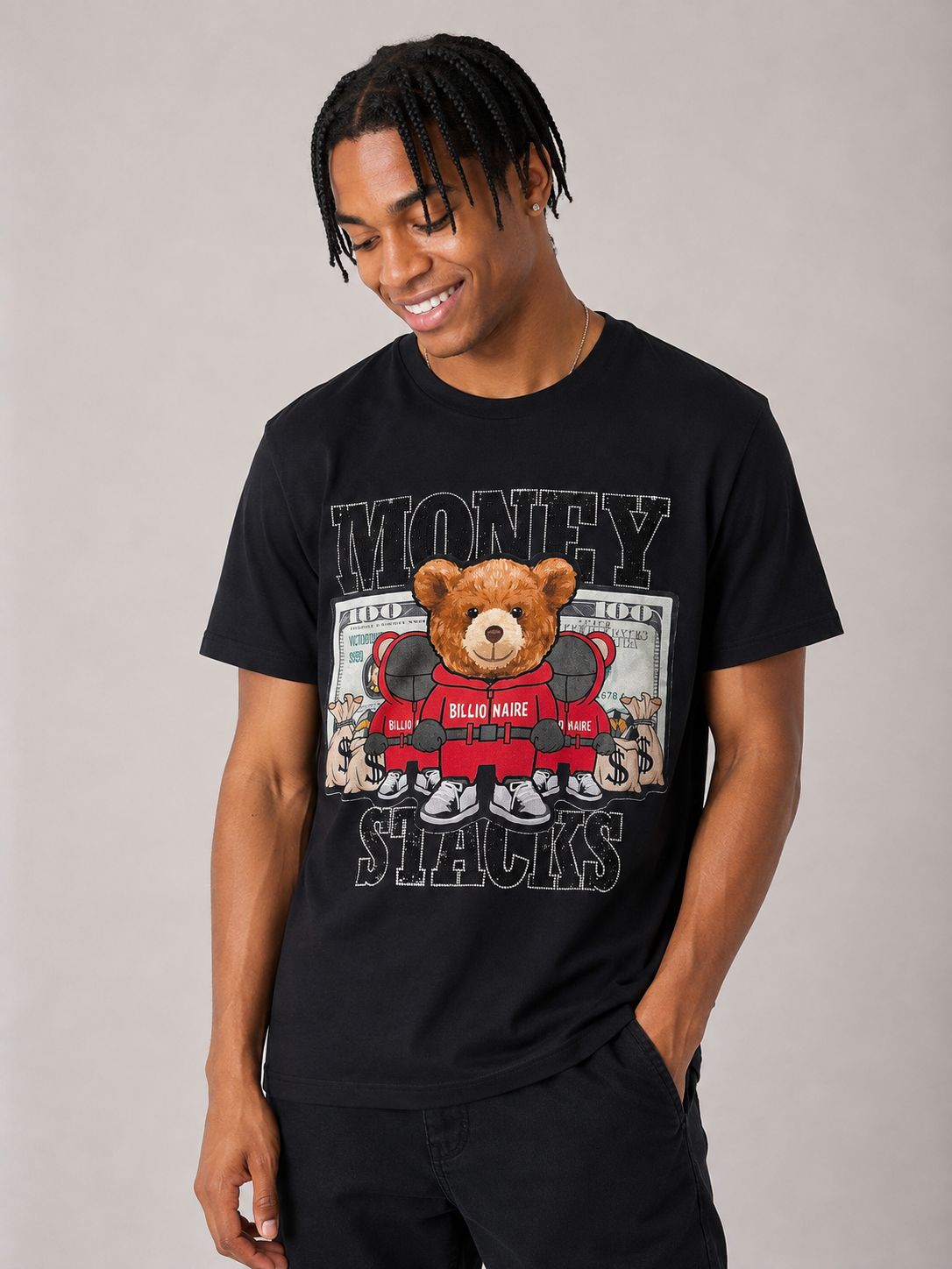 Victorious Men’s Money Stacks Bear Graphic T-Shirt – Black