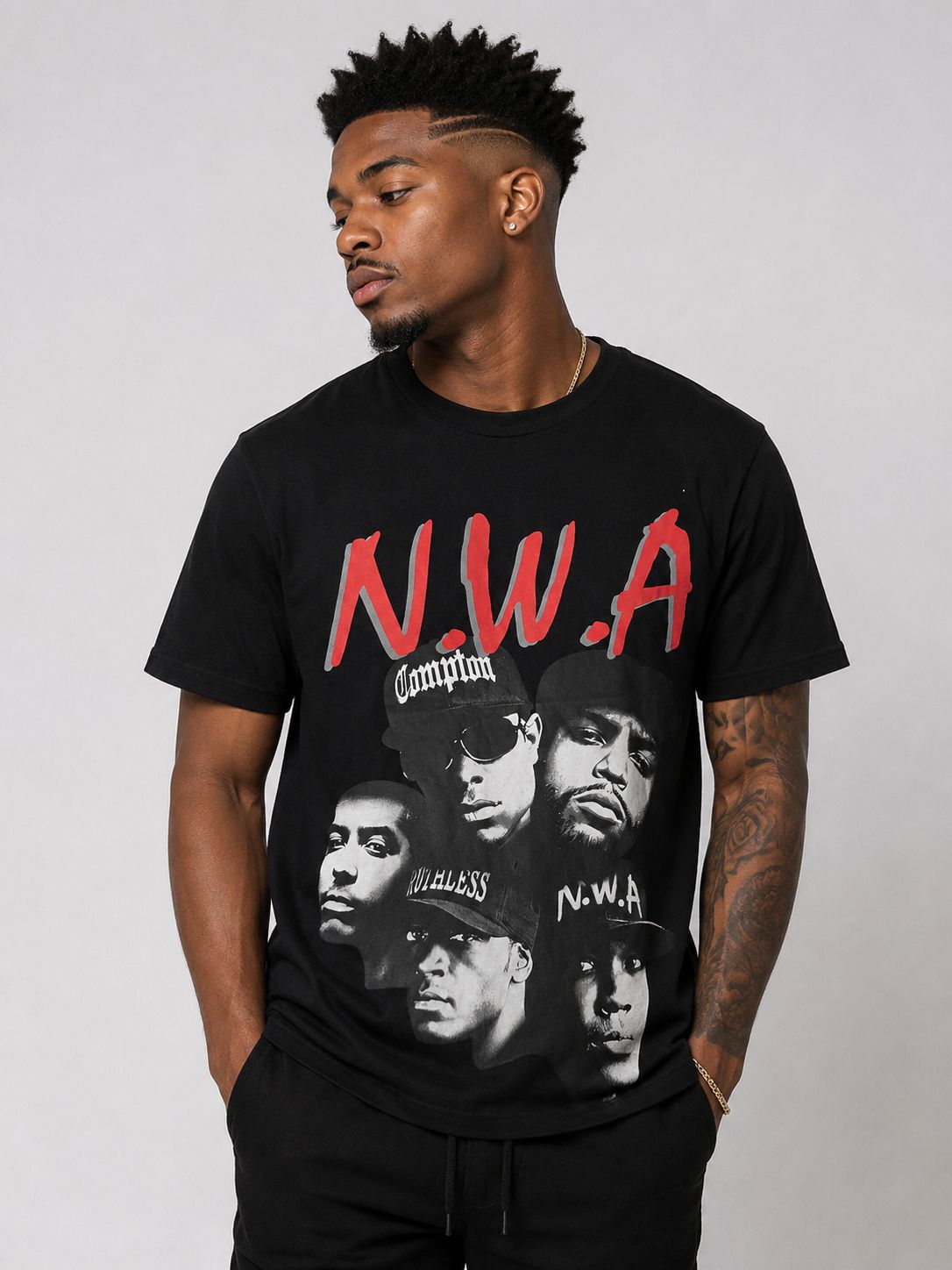 Men’s N.W.A Compton Group Graphic T-Shirt – Black