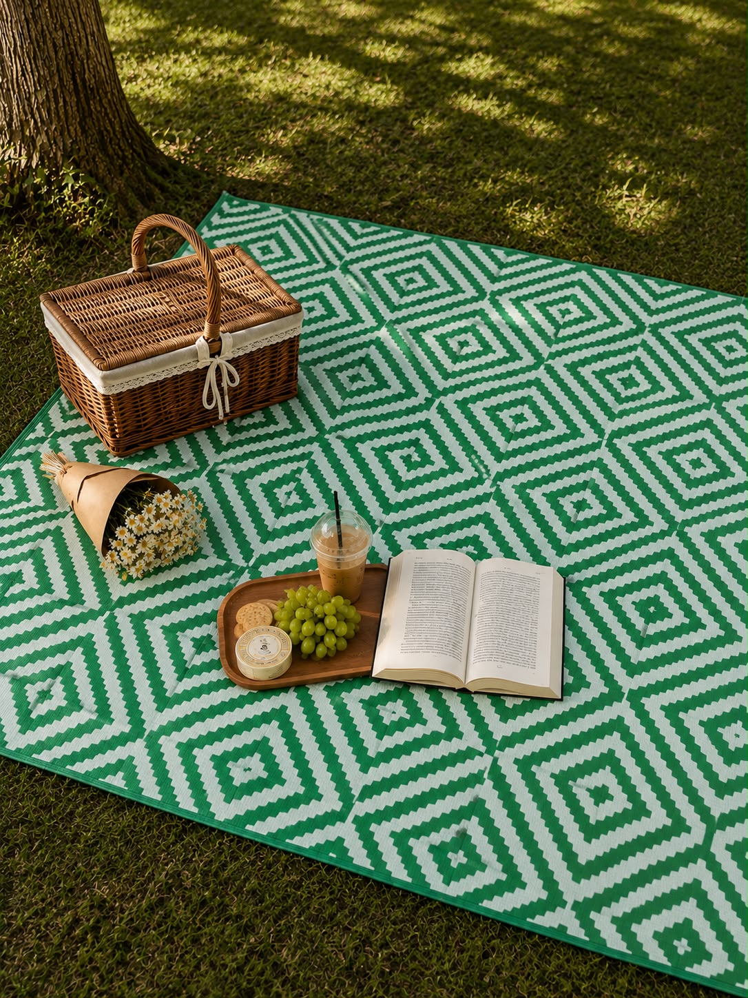 Folding Plastic Outdoor Mat – 2.7 × 2.7m