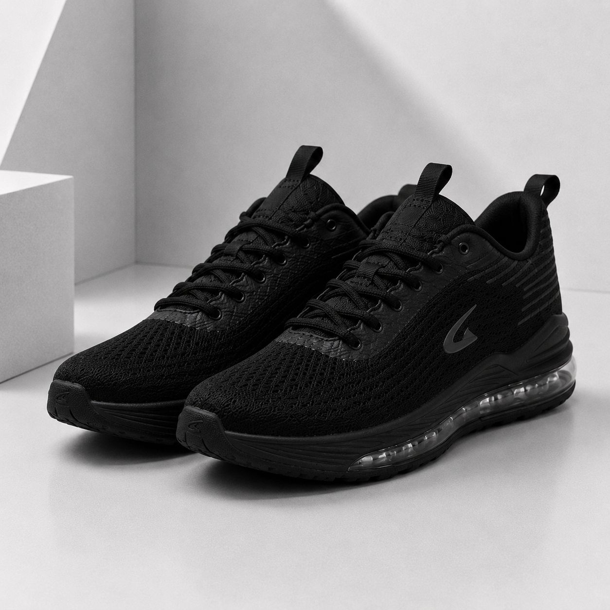Men’s Air-Cushioned Athletic Sneakers – Black
