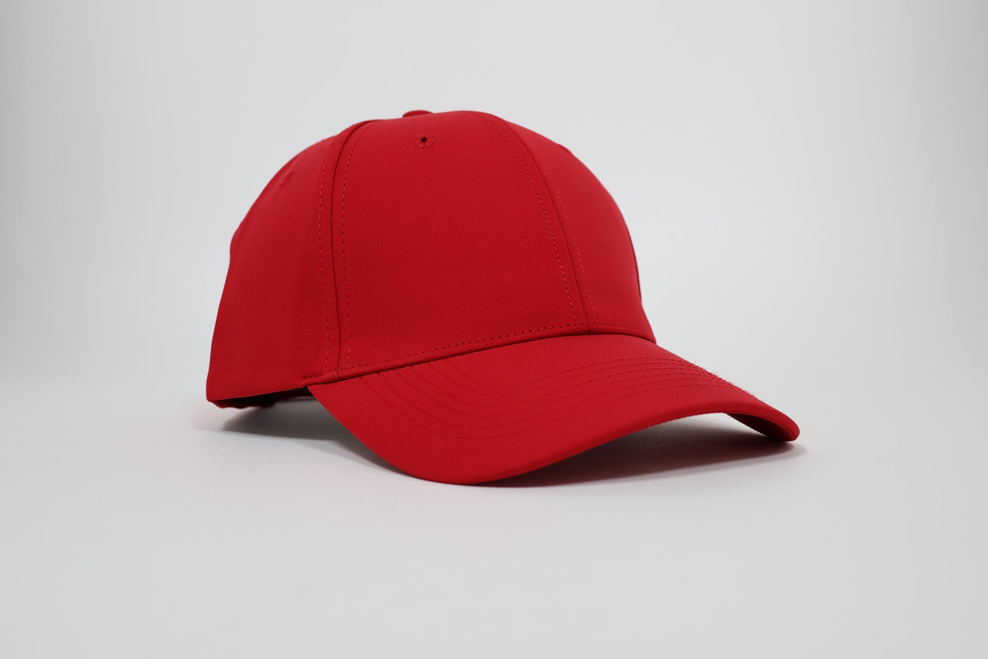 Men's Red Baseball Cap – Classic Sporty Design with Adjustable Strap for Everyday Wear